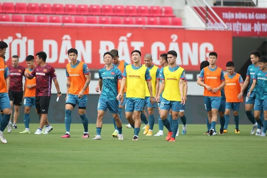 HLV Philippe chốt danh sách trận giao hữu gặp Syria, có tên Nguyễn Văn Việt và Quế Ngọc Hải của Sông Lam Nghệ An