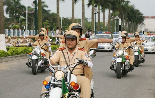 Siết chặt việc cấp, quản lý, lắp đặt, sử dụng tín hiệu của xe được quyền ưu tiên