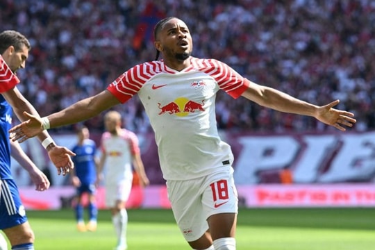 U17 Nhật Bản sáng cửa vào tứ kết; Câu lạc bộ Hà Nội thanh lý ngoại binh thứ 2