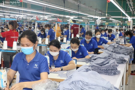 Cách tính tiền lương khi người lao động ngừng việc