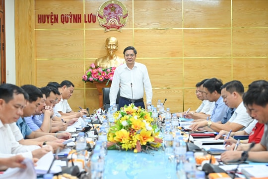 Phó Bí thư Tỉnh ủy Hoàng Nghĩa Hiếu làm việc với Ban Thường vụ Huyện ủy Quỳnh Lưu