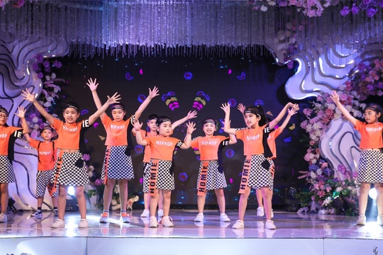 Sôi động đêm Gala Dinner - Ngày hội gia đình Báo Nghệ An năm 2023