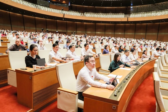 Quốc hội chốt việc bỏ quy định thời hạn còn lại của hộ chiếu từ 6 tháng trở lên mới đủ điều kiện xuất cảnh