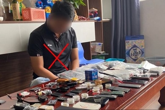 Triệt phá đường dây cung cấp thiết bị gian lận thi cử trước Kỳ thi THPT Quốc gia