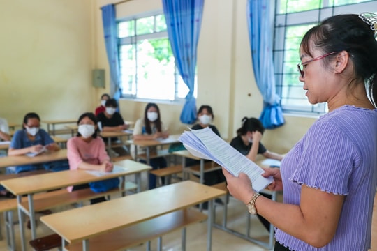 Không có nhiều sai sót trong ngày đầu thí sinh làm thủ tục thi tốt nghiệp THPT năm 2023 tại Nghệ An