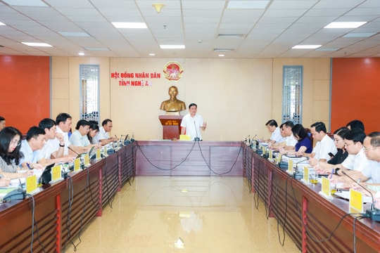 Thường trực HĐND tỉnh Nghệ An thẩm tra các báo cáo, dự thảo nghị quyết do UBND tỉnh trình Kỳ họp thứ 14