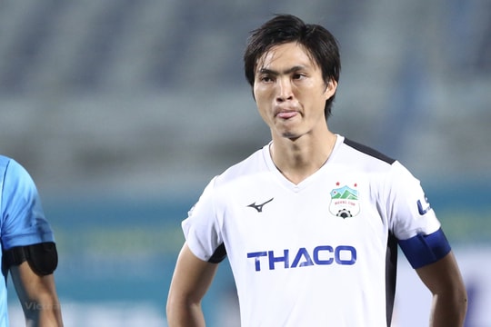 SHB Đà Nẵng phải bồi thường hơn 60.000 USD cho CLB Banik Prievidza; Tuấn Anh bị nứt xương hàm mặt