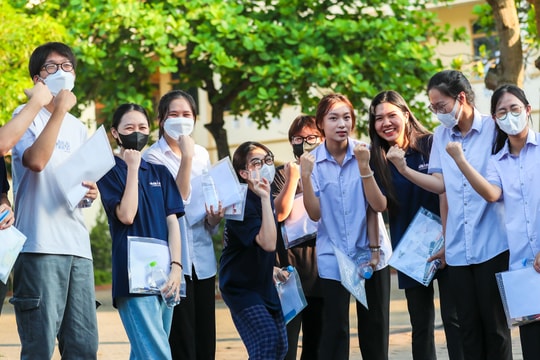 Những hình ảnh đáng nhớ trong ngày đầu tiên của kỳ thi THPT Quốc gia