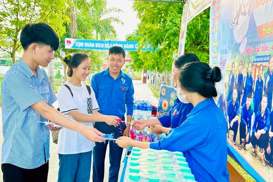 Hơn 2.700 thanh niên tình nguyện Nghệ An tiếp sức kỳ thi tốt nghiệp THPT 2023