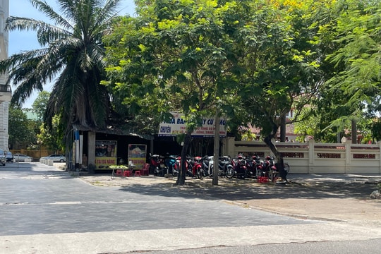 Cần sớm giải toả ki ốt bên cạnh nhà lưu niệm đồng chí Nguyễn Thị Minh Khai tại thành phố Vinh