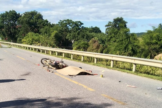 Va chạm xe máy khiến 3 người thương vong