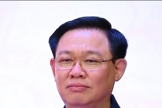 Chủ tịch Quốc hội Vương Đình Huệ: Nghiên cứu sử dụng cát biển để san lấp các công trình giao thông