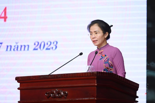 Chủ tịch Ủy ban MTTQ tỉnh phản ánh những băn khoăn, lo lắng của Nhân dân đến HĐND, UBND tỉnh