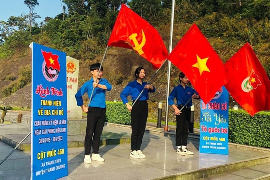 Thiêng liêng Lễ chào cờ 'Tôi yêu Tổ quốc tôi' nơi biên cương xứ Nghệ