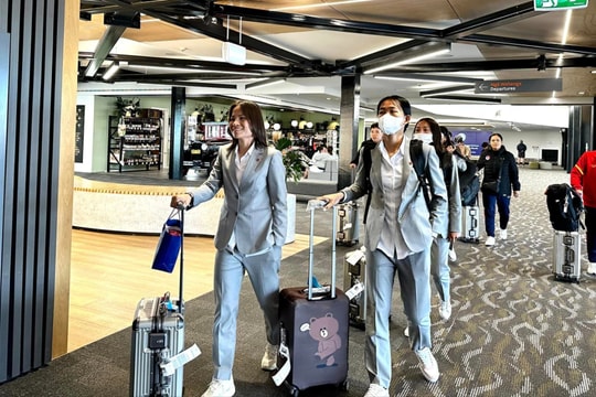 Tuyển nữ Việt Nam có mặt tại New Zealand, bắt đầu kỳ World Cup lịch sử
