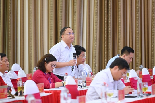 Video: Giám đốc Sở Nội vụ Nghệ An làm rõ nguyên nhân chậm trễ tuyển dụng giáo viên mầm non hợp đồng vào biên chế 