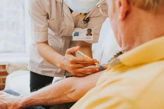 Sắp có vaccine ngăn ngừa và điều trị bệnh mất trí nhớ Alzheimer