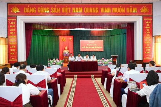 Tiếp tục phát triển Báo Nghệ An theo hướng báo chí đa nền tảng