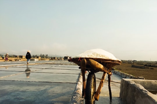 Thời tiết Nghệ An hôm nay (10/7): Nắng nóng gay gắt, đề phòng dông sét