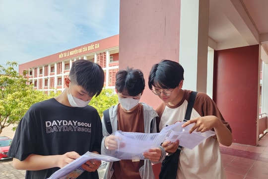 Các trường THPT ở Nghệ An bắt đầu công bố danh sách thí sinh trúng tuyển lớp 10