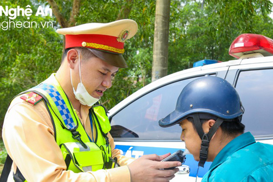 Bộ trưởng Bộ Giao thông vận tải: Tiếp tục kiểm soát nồng độ cồn 