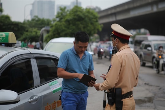 Không nộp phạt giao thông, không được đăng ký xe