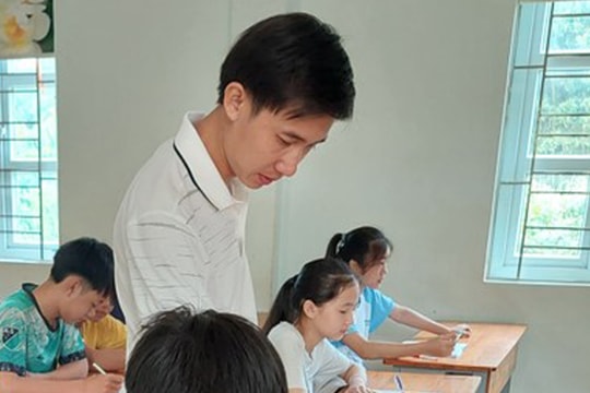 Giáo viên giỏi mòn mỏi hơn 10 năm dạy hợp đồng