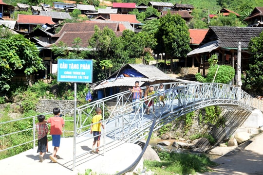 Tặng Phăn - bản đồng bào Thái khởi sắc nơi vùng biên xứ Nghệ 
