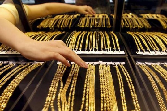 Vàng tăng cao nhất 3 tuần, lúa gạo có thể lập kỷ lục giá mới, thép giảm lần thứ 14