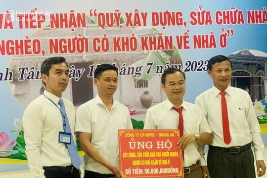 Phường Vinh Tân (TP. Vinh) tiếp nhận 292 triệu đồng ủng hộ xây dựng, sửa chữa nhà ở cho người nghèo