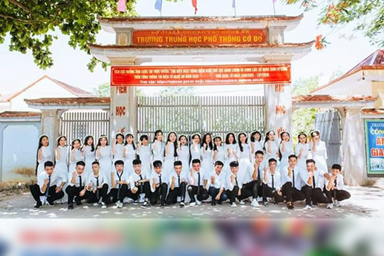 Học sinh THPT Cờ Đỏ có điểm thi tốt nghiệp cao nhất tỉnh Nghệ An 