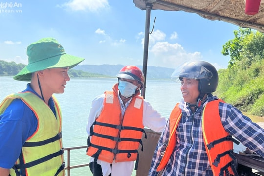 UBND tỉnh Nghệ An chỉ đạo tăng cường công tác bảo đảm trật tự an toàn giao thông đường thuỷ mùa mưa bão 