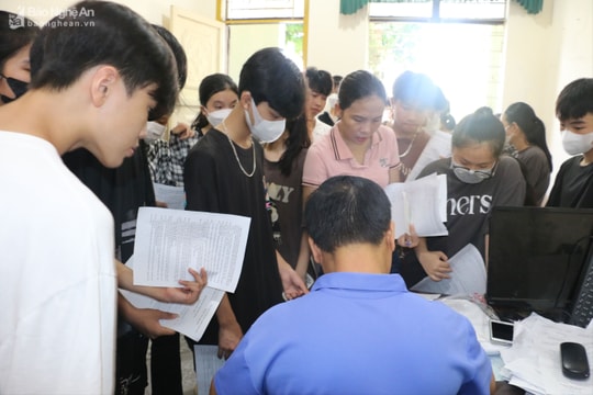 Các trường ở Nghệ An thông báo hạ điểm chuẩn tuyển sinh lớp 10