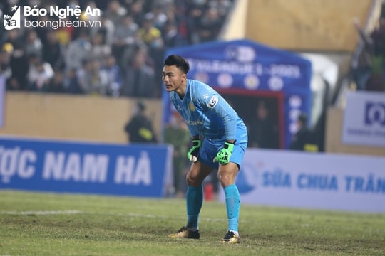 Bến đỗ nào cho cựu thủ môn Sông Lam Nghệ An Hồ Văn Tú ? 