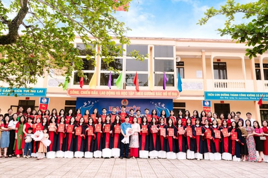 Lớp học miền núi Anh Sơn có 40/41 học sinh đạt điểm giỏi môn Ngữ văn