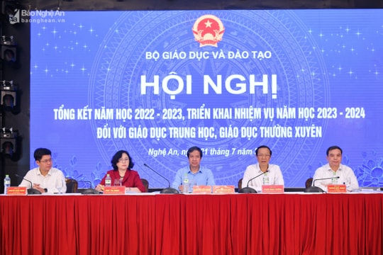 Bộ trưởng Bộ Giáo dục và Đào tạo: Không được đặt ra bất cứ rào cản nào với học sinh chuyển trường, chuyển vùng