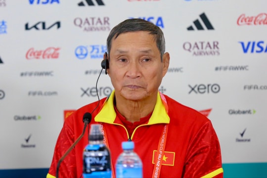 HLV Mai Đức Chung: 'Khi Quốc ca Việt Nam vang lên, cảm xúc của tôi dâng trào'