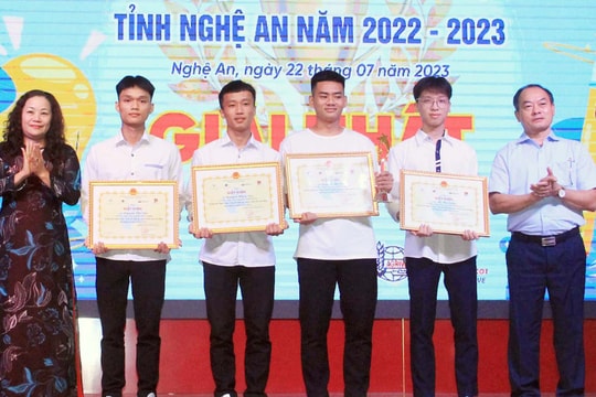 Trao giải Hội thi Sáng tạo kỹ thuật và Cuộc thi Sáng tạo dành cho thanh, thiếu niên, nhi đồng Nghệ An