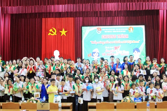 Sôi nổi hành trình 'Thắp sáng ước mơ thiếu nhi Việt Nam' tại Nghệ An