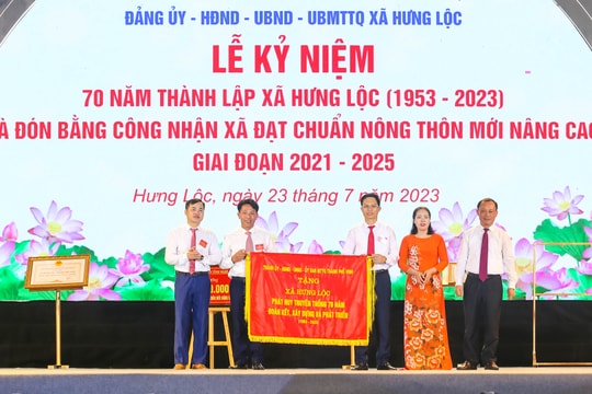 Thứ trưởng Bộ Nội vụ dự lễ kỷ niệm 70 năm thành lập và công bố xã Hưng Lộc đạt chuẩn nông thôn mới nâng cao 