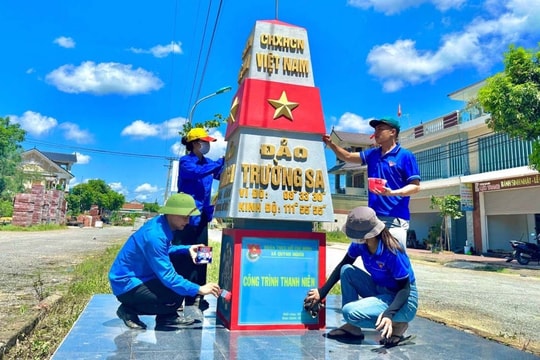 Hơn 10.000 thanh niên Nghệ An tham gia Ngày cao điểm xây dựng nông thôn mới và Chủ nhật xanh