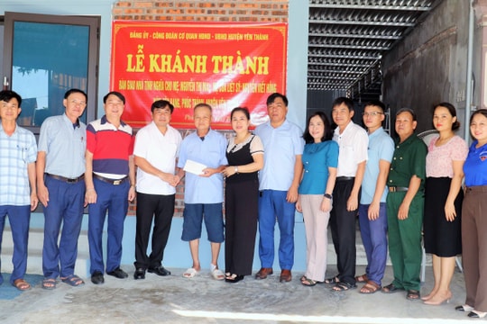 Tặng quà các đối tượng chính sách nhân dịp kỷ niệm ngày Thương binh - Liệt sĩ