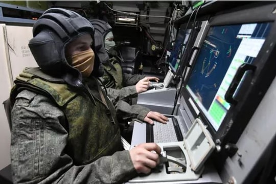 Bán đảo Crimea và thủ đô Moskva bị tấn công dồn dập bằng UAV 