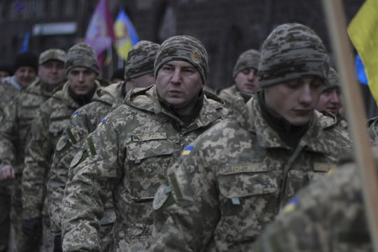 Ukraine gia hạn thiết quân luật và lệnh tổng động viên