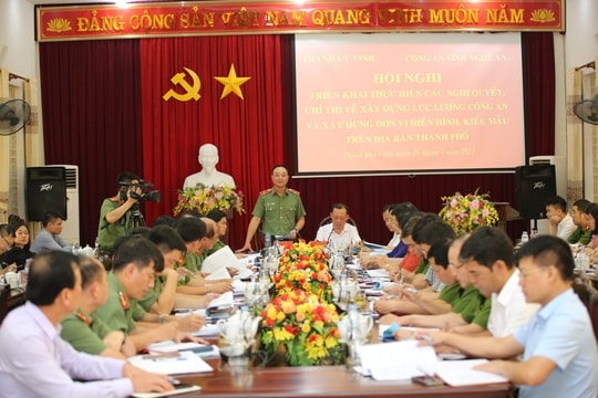 Công an tỉnh Nghệ An và Thành ủy Vinh tổ chức Hội nghị triển khai thực hiện một số chỉ thị, nghị quyết