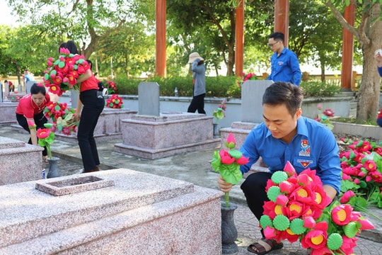 Thắm nghĩa tri ân 