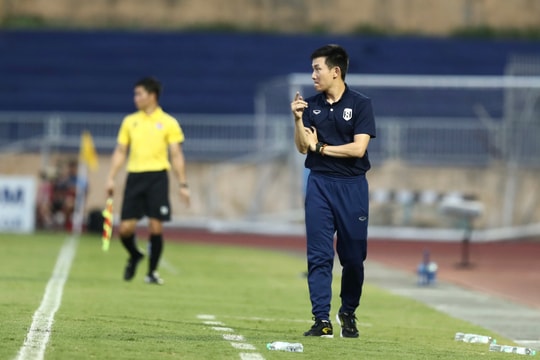 Huấn luyện viên Phan Như Thuật đề ra mục tiêu cho Sông Lam Nghệ An trận gặp Bình Dương