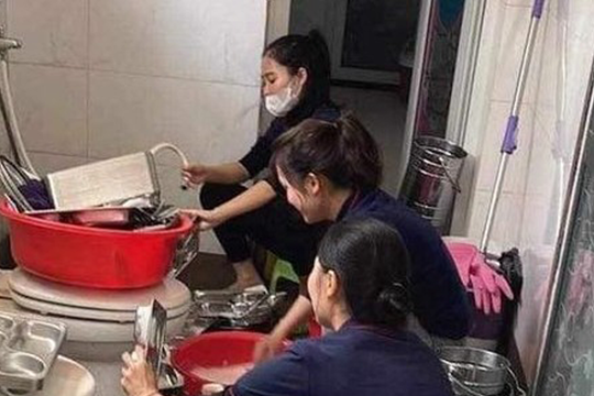 Thông tin thêm về vụ Trường Mầm non Viet Sing rửa khay đựng thức ăn cho trẻ trong nhà vệ sinh