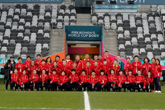 Tuyển nữ Việt Nam tới Dunedin làm quen sân trước trận gặp Hà Lan