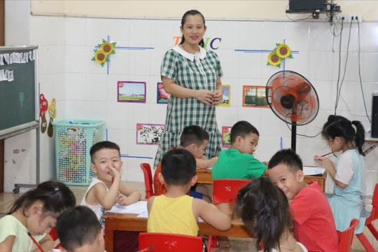 Các địa phương ráo riết tuyển dụng giáo viên mầm non để kịp về đích đúng kế hoạch